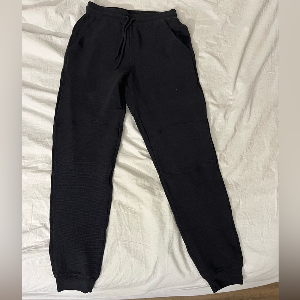 Alo yoga waffle-knit sweatpants in size small